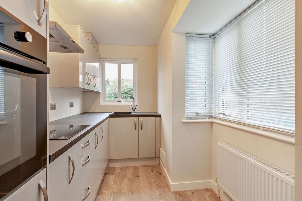 Property photo 3 of 21