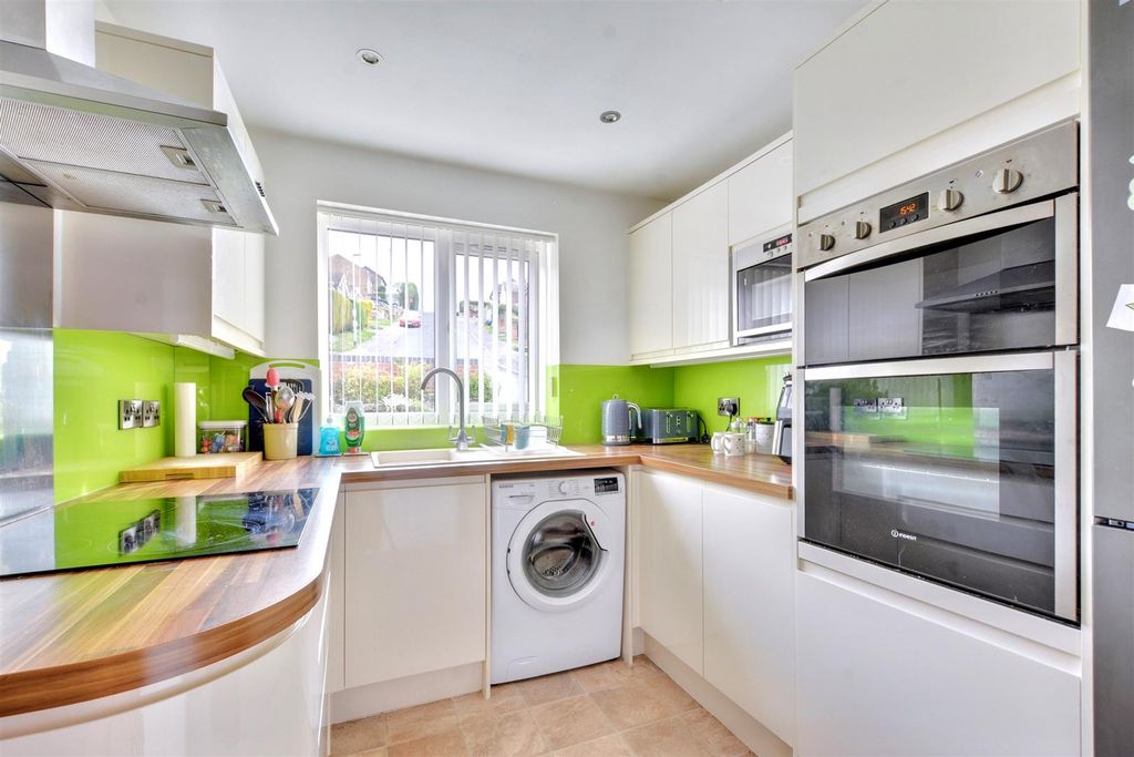 Property photo 2 of 16 Kitchen_3.Jpeg