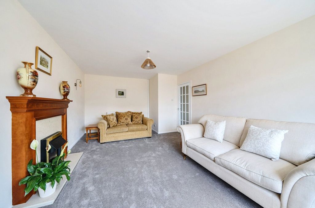 Property photo 2 of 14 Picture No. 18