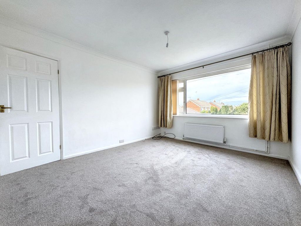 Property photo 2 of 6 Living Room