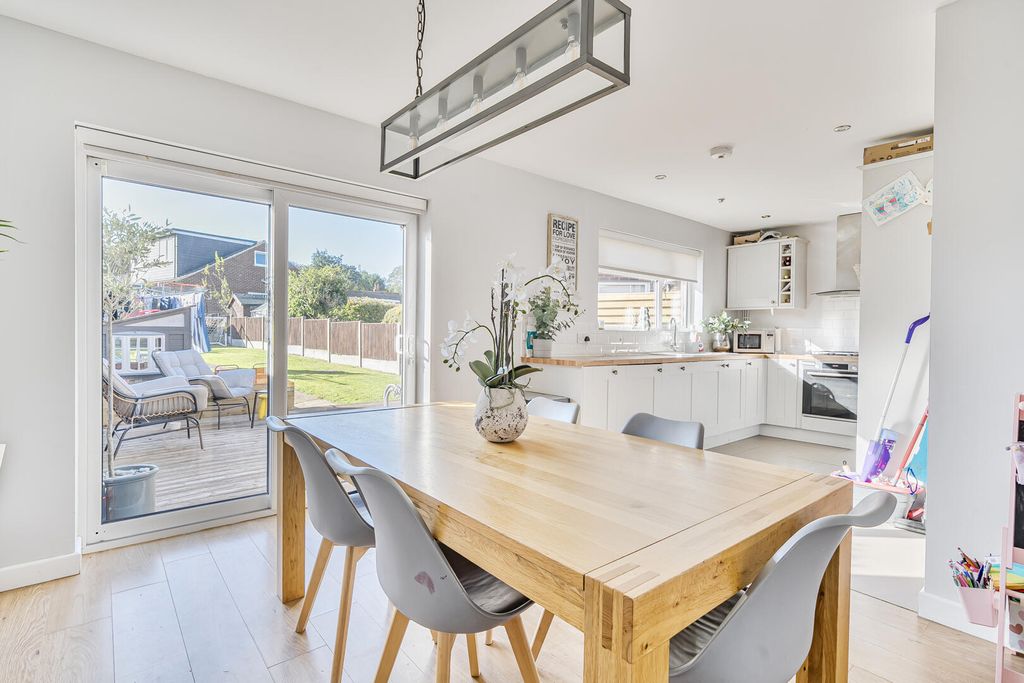 Property photo 2 of 20 Dining Room