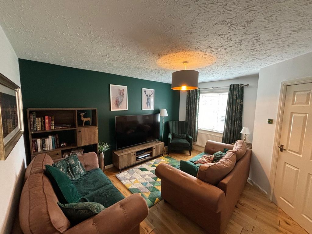 Property photo 2 of 8 Tempimagew11Qwc.Jpg