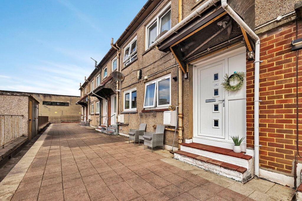Property photo 3 of 23 2