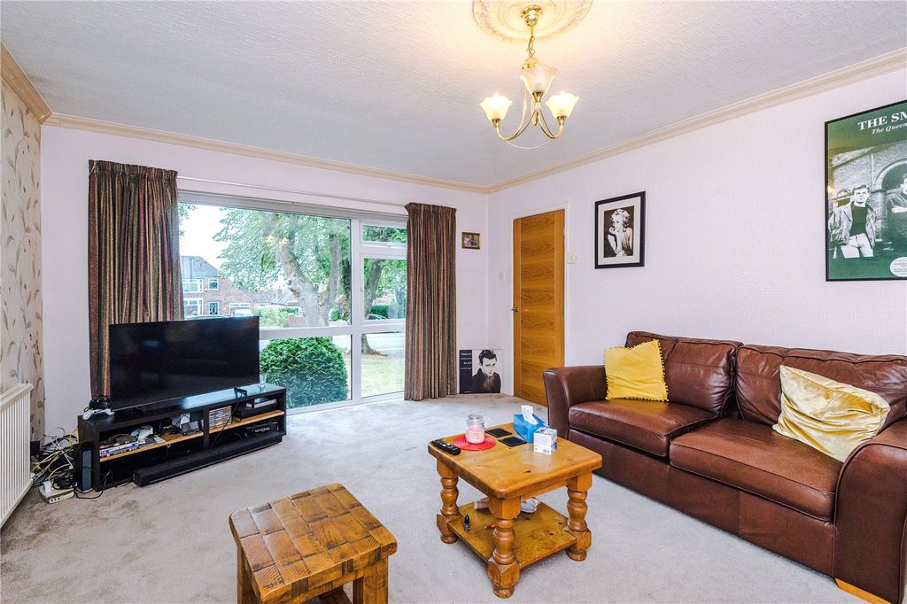 Property photo 2 of 36 Picture No. 24