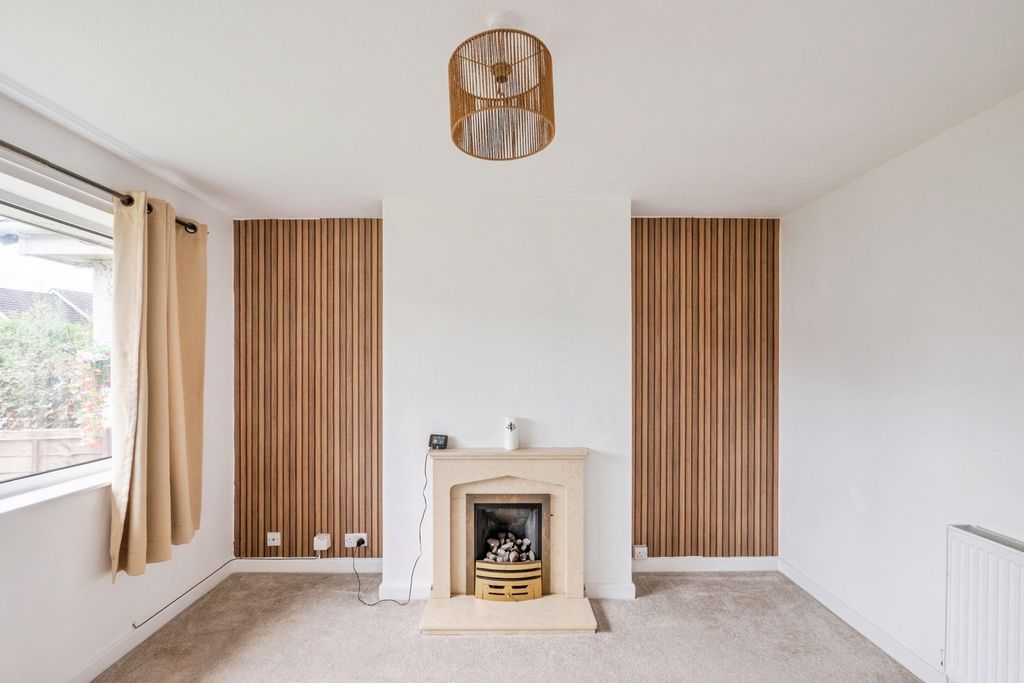 Property photo 3 of 12 Pbox-Img.Jpg