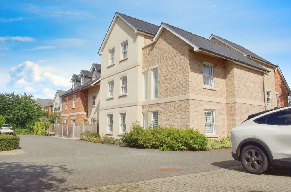 Property photo 2 of 17