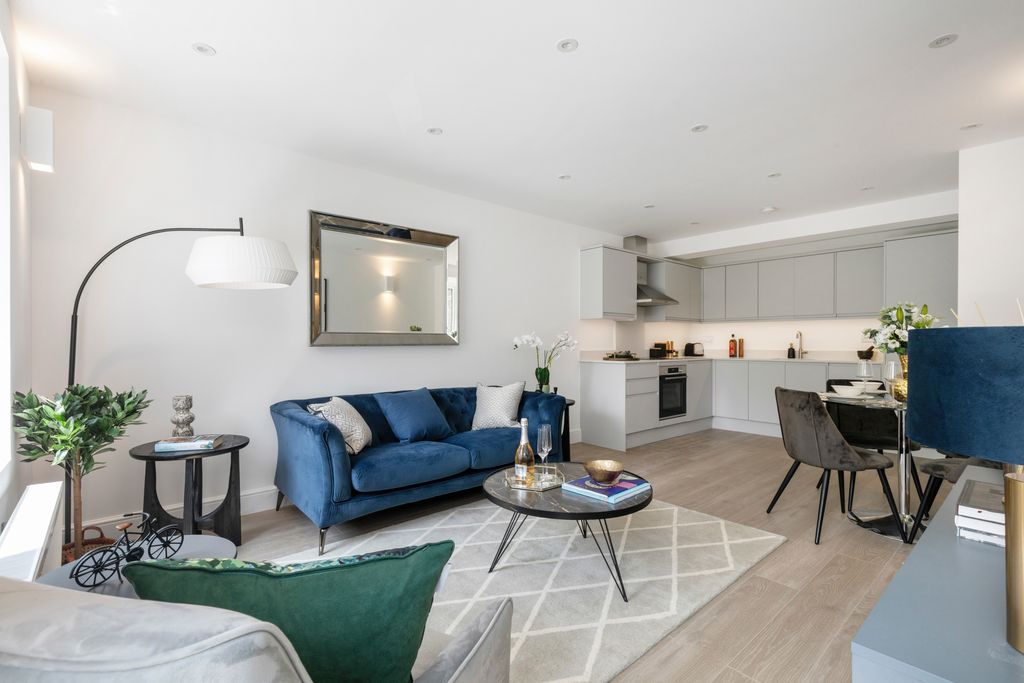 Property photo 1 of 11 2-Bedroom Show Apartment