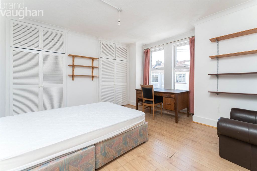 Property photo 1 of 23 Picture No. 25