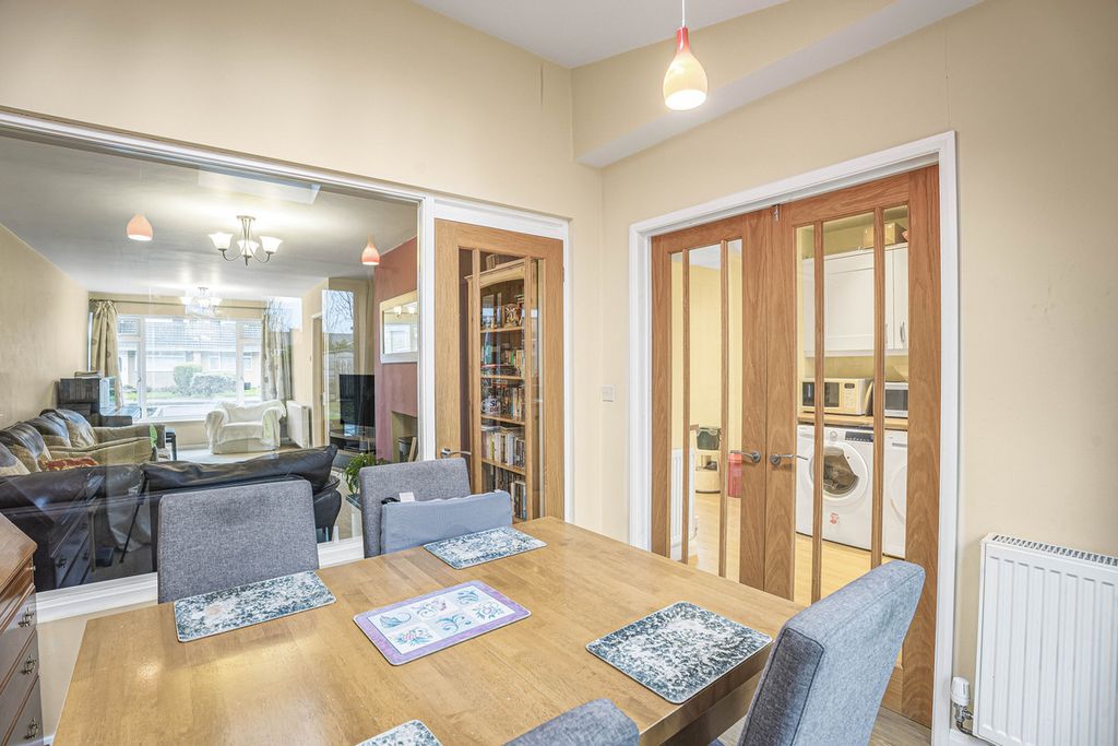 Property photo 3 of 24