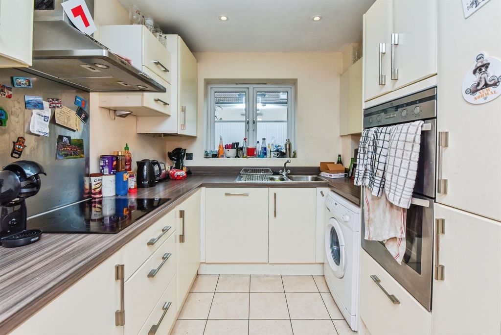 Property photo 2 of 14