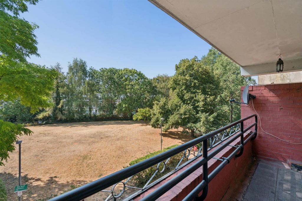 Property photo 3 of 10
