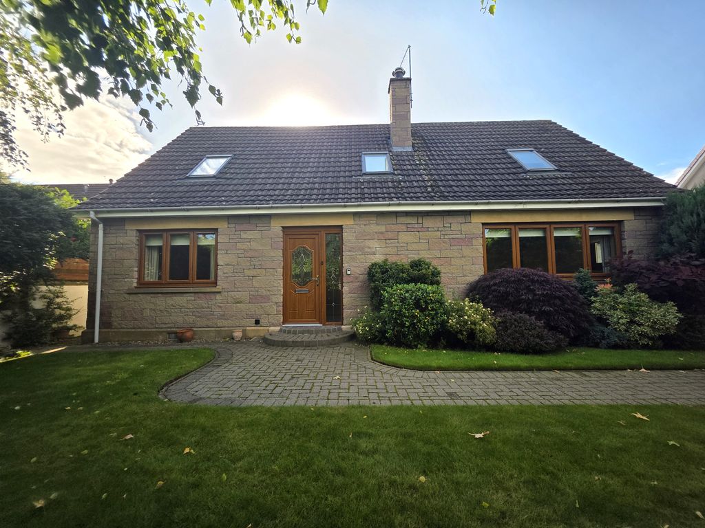 Property photo 1 of 27