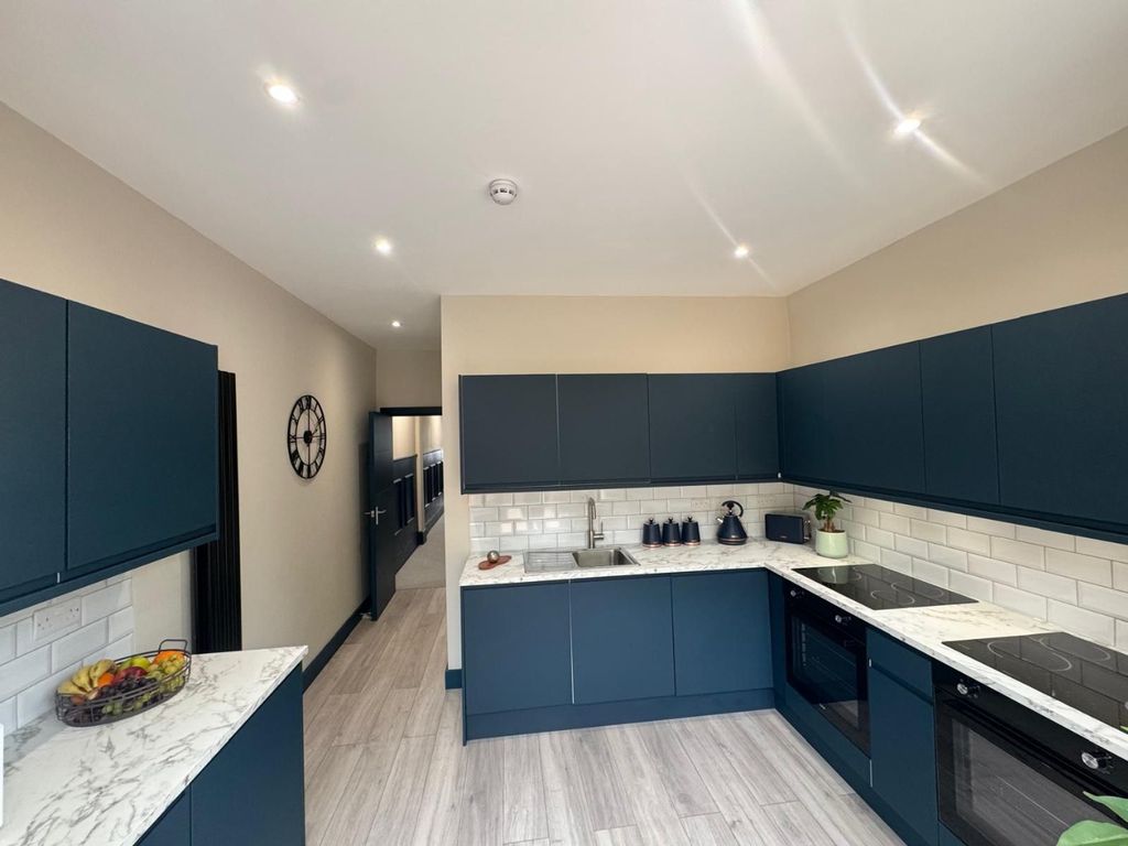 Property photo 3 of 7 4690433