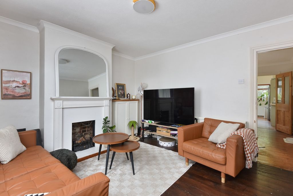 Property photo 3 of 20 52695610