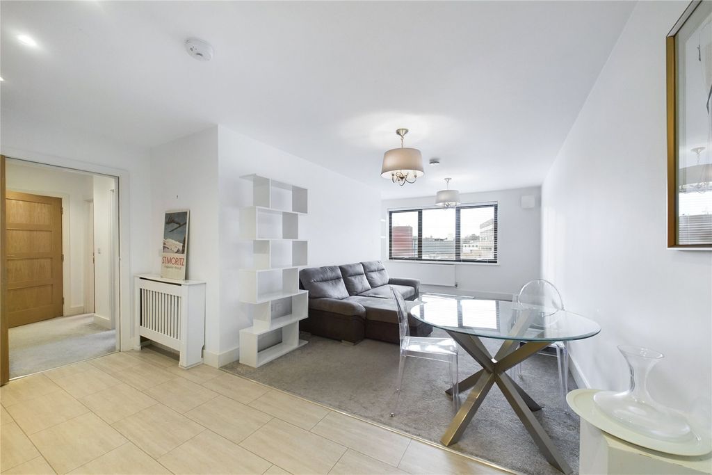 Property photo 1 of 7 Picture No. 10