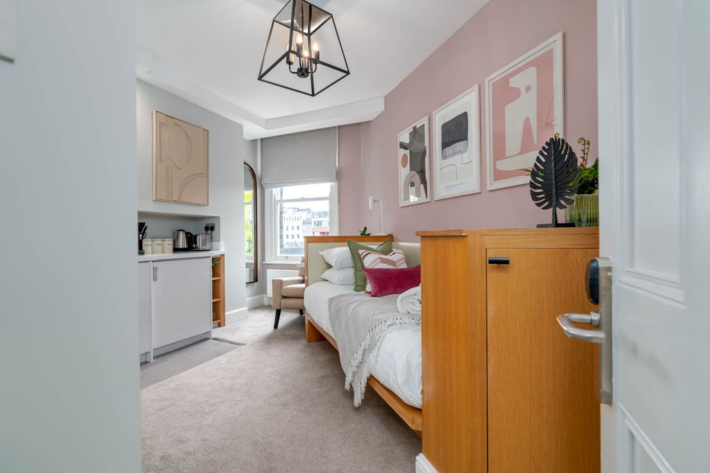 Property photo 3 of 18 5Ds Flat 9 v1.Jpg