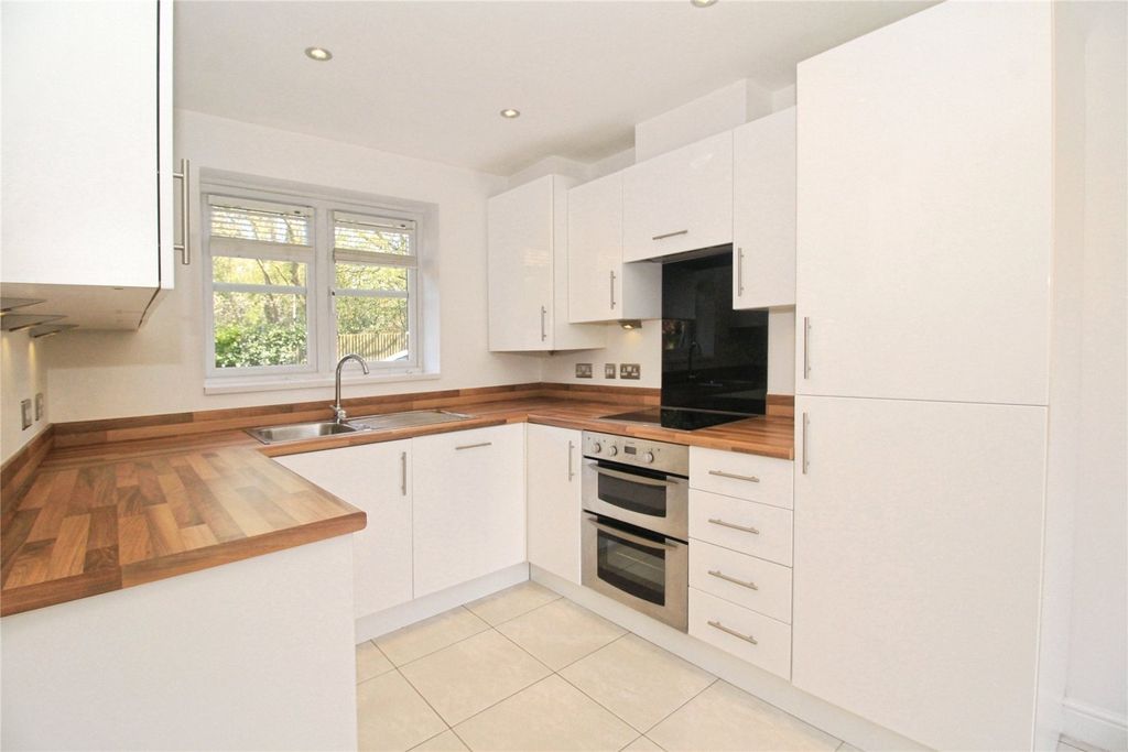 Property photo 2 of 16 Kitchen/Diner