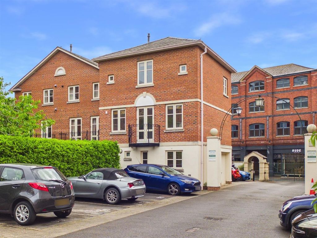 Property photo 1 of 17 3-Bed-House-Central-Cheltenham17.Jpg