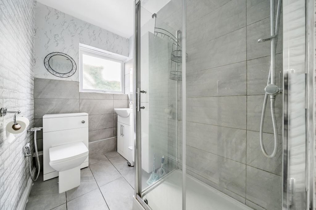 Property photo 3 of 11 13812086691600A68d764