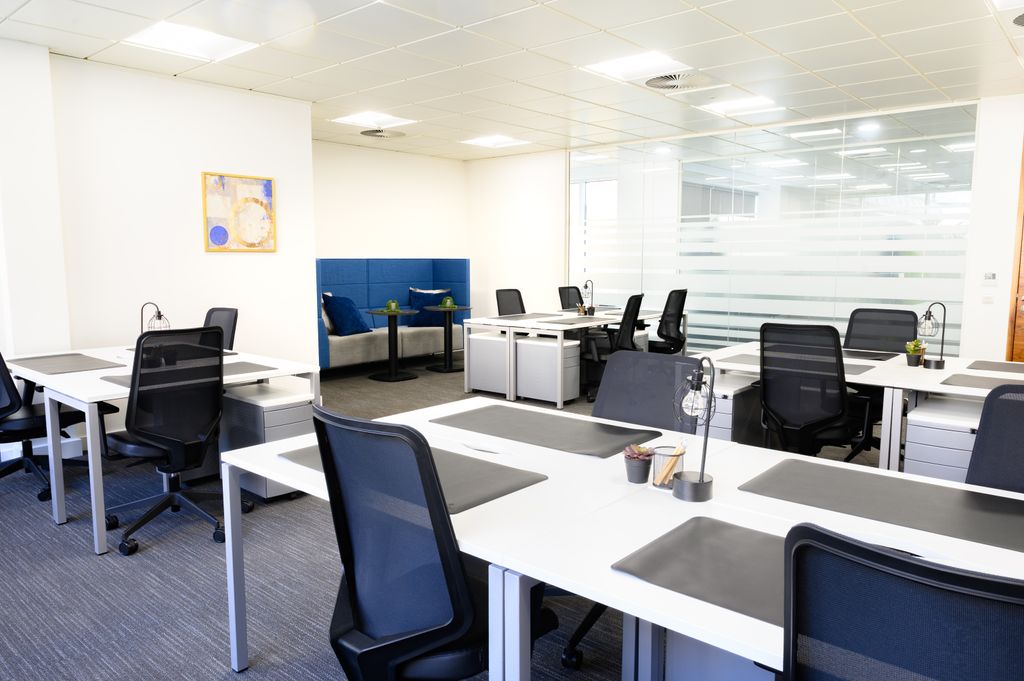 Property photo 2 of 7 Office