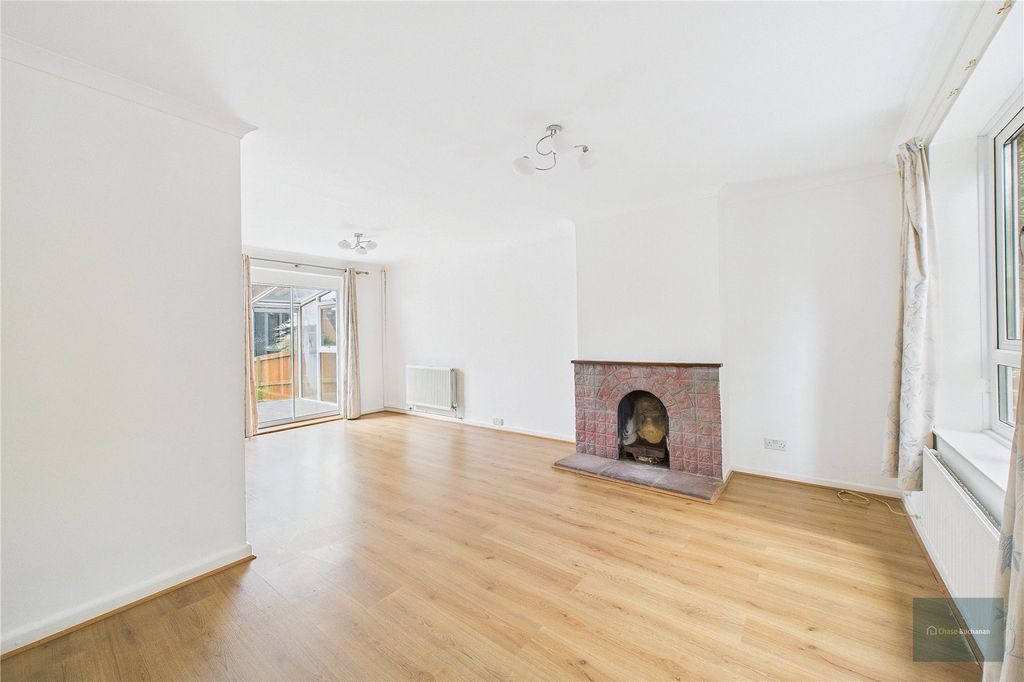 Property photo 2 of 13 Picture No. 23