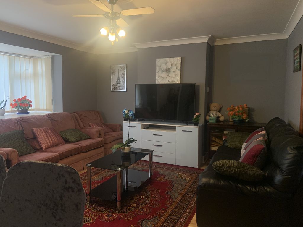 Property photo 2 of 8 Living Room