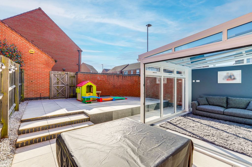 Property photo 3 of 29