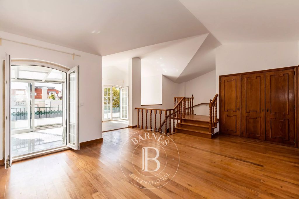 Property photo 1 of 25 Duplex Apartment With Garage In The Heart Of Cascais Historic Centre
