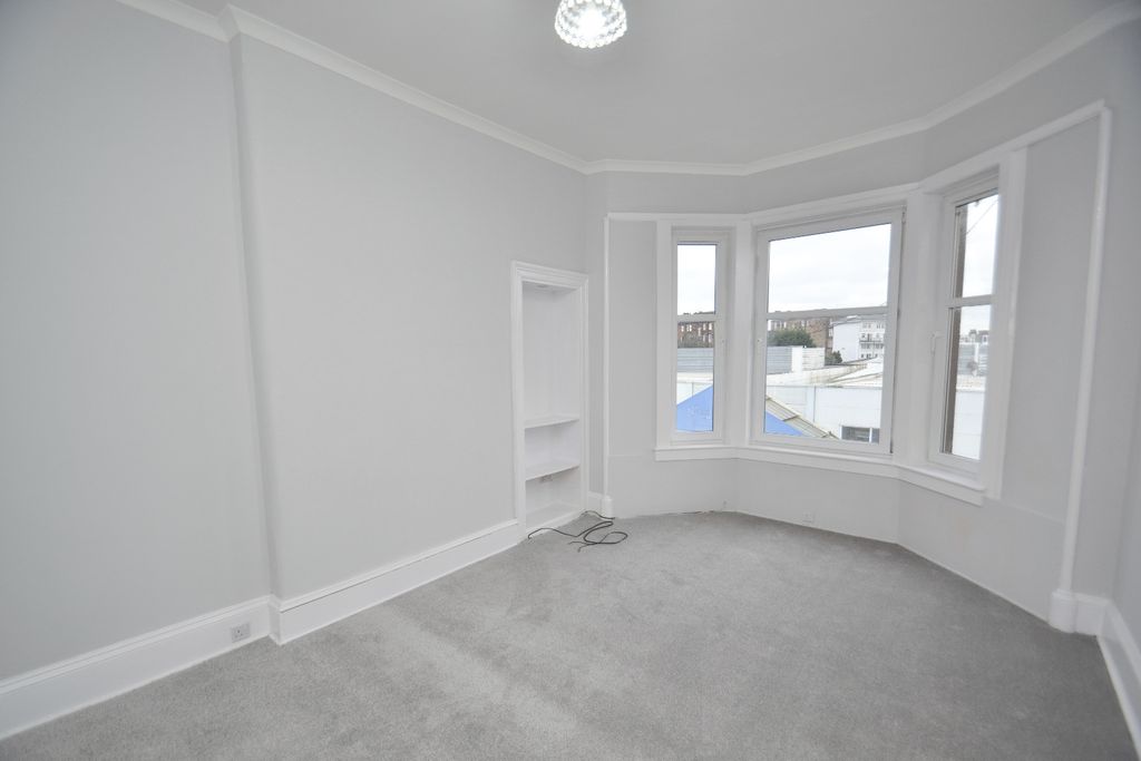 Property photo 2 of 14 4833115