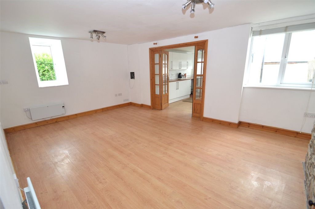 Property photo 3 of 6 Picture No. 03