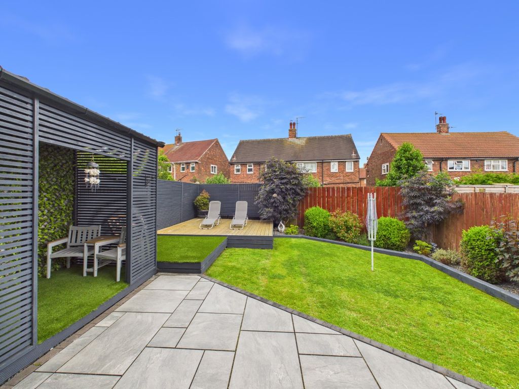 Property photo 2 of 19 5137573