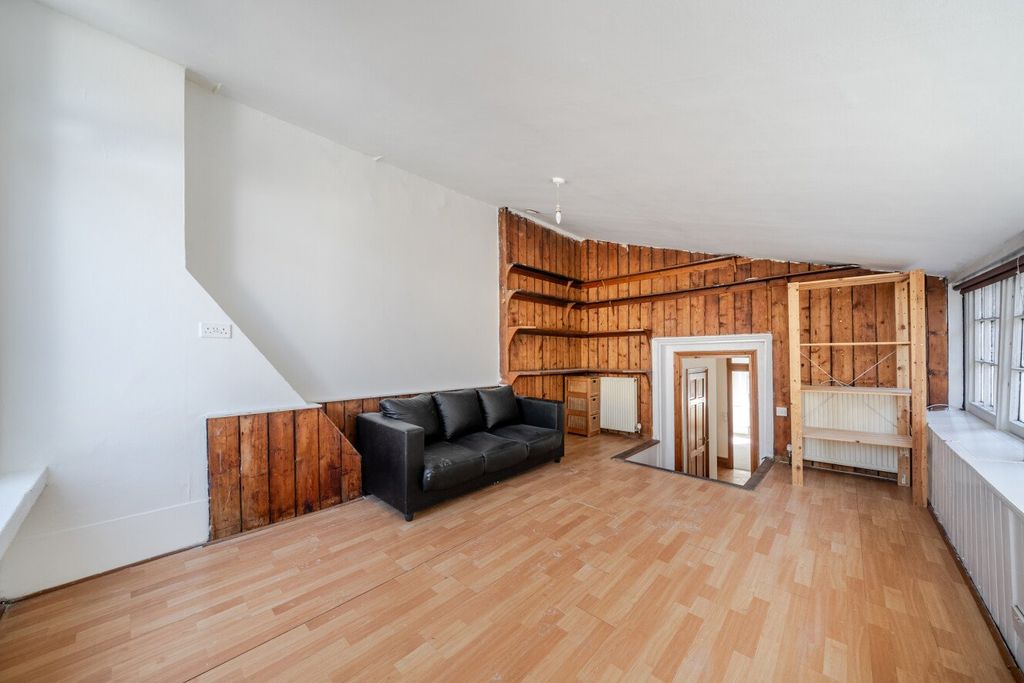 Property photo 3 of 11 Picture No. 21