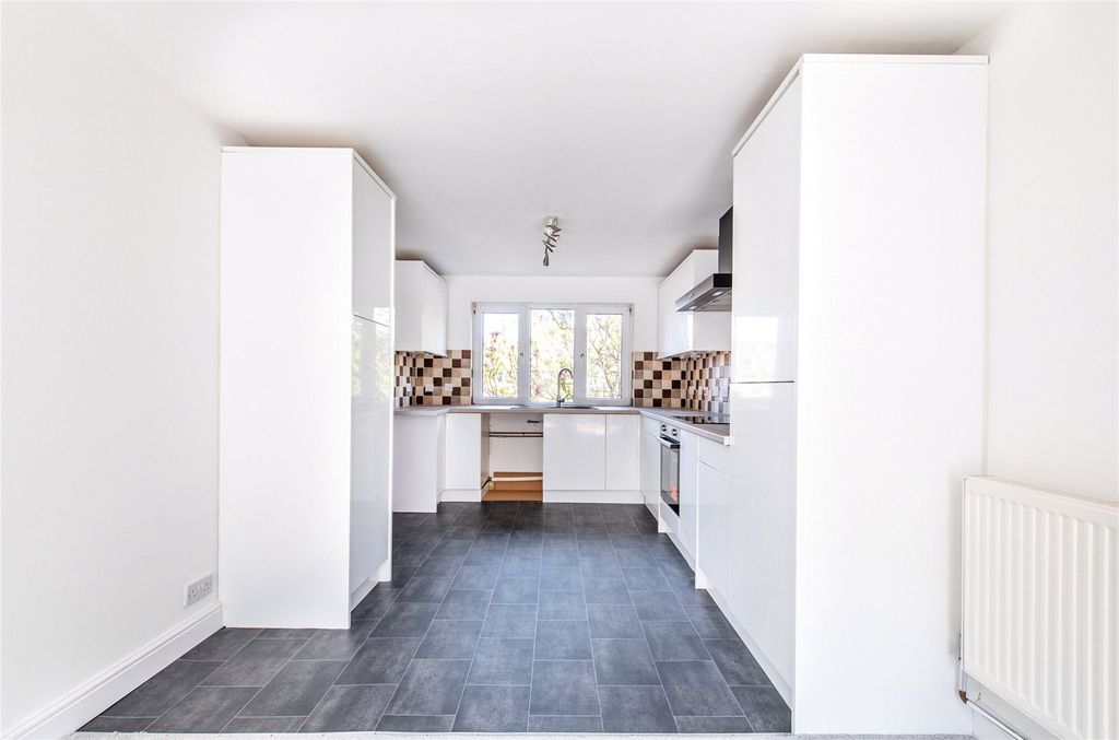 Property photo 3 of 29 Picture 3