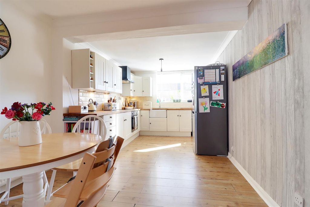 Property photo 3 of 13 Img_2014-Img_2016.Jpg