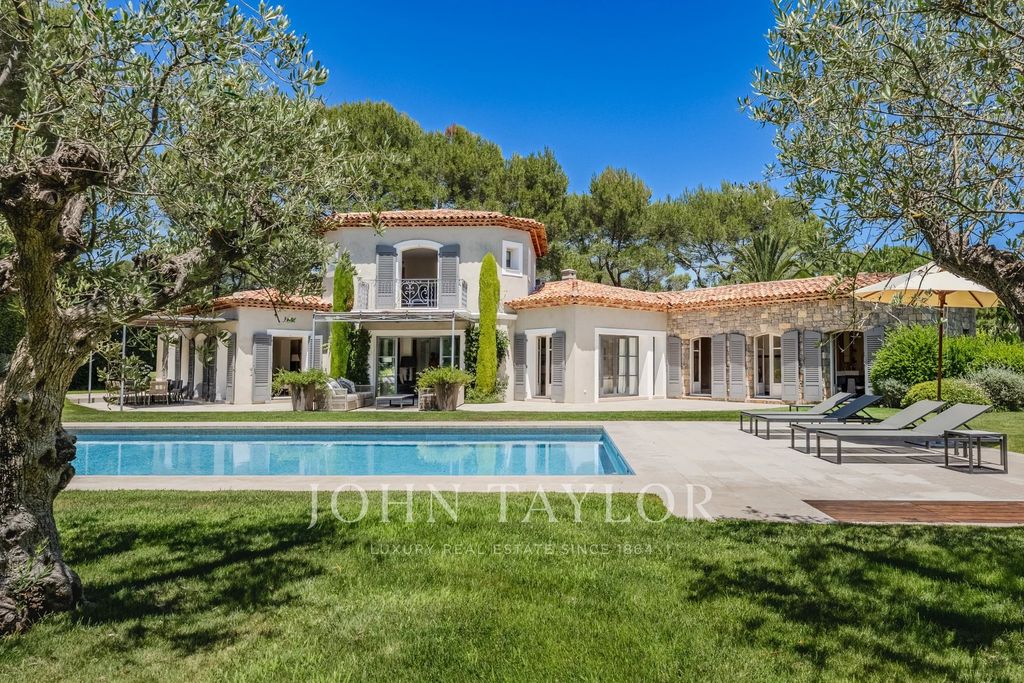 Property photo 1 of 14 Mougins - Elegant Renovated Bastide - Independent Housekeeper Apartment
