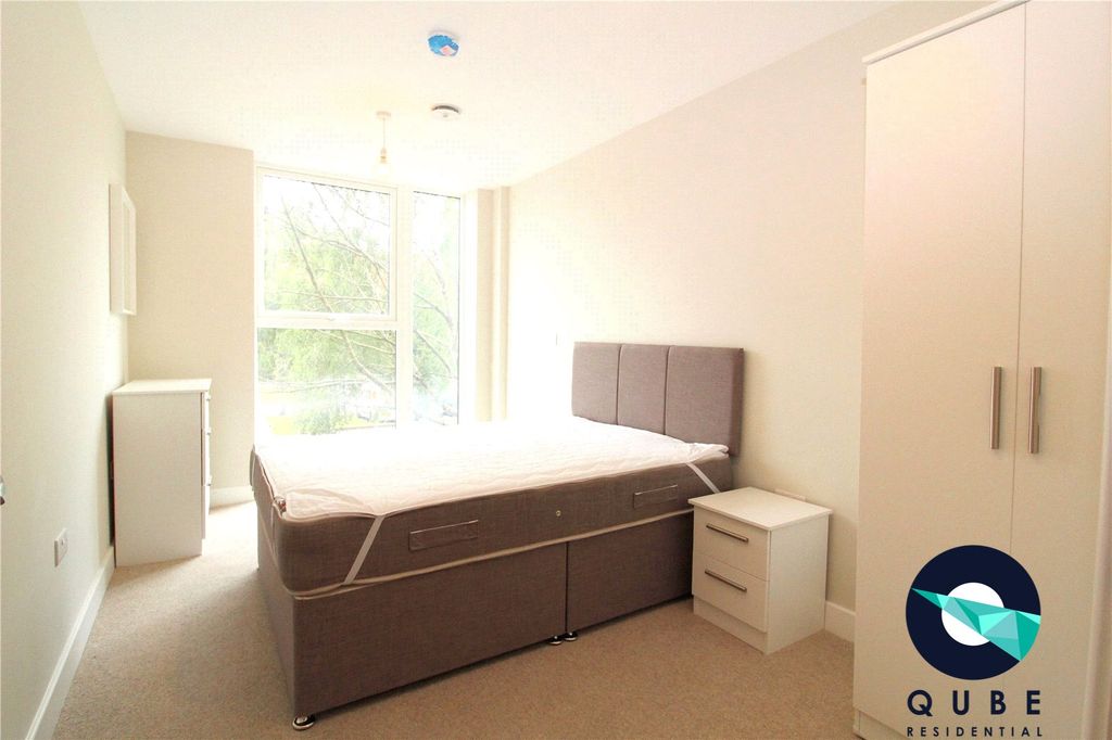 Property photo 3 of 8 Bedroom