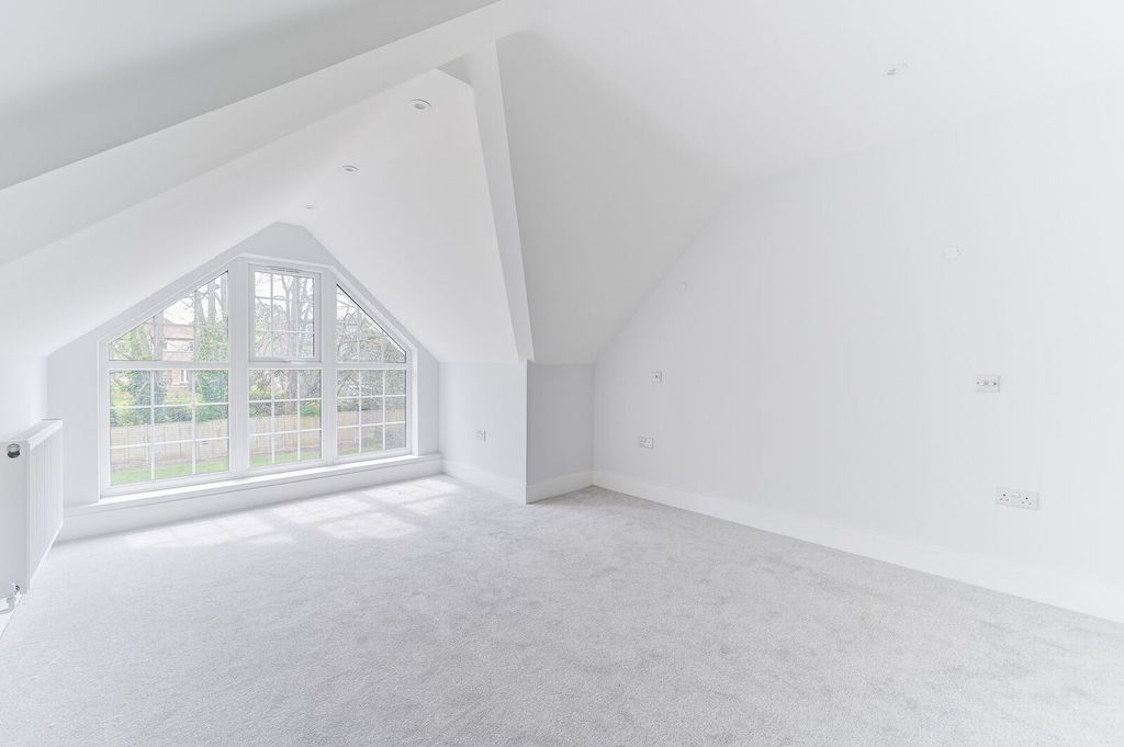 Additional image 19 of 7 bed detached house for saleAddiscombe Road, Croydon CR0