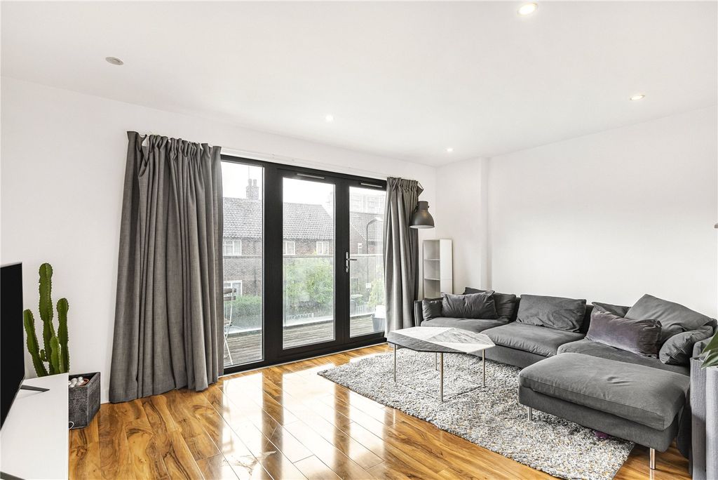 Property photo 1 of 18 Open Plan Living