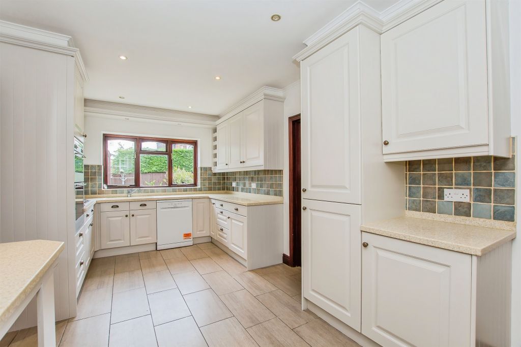 Property photo 3 of 31