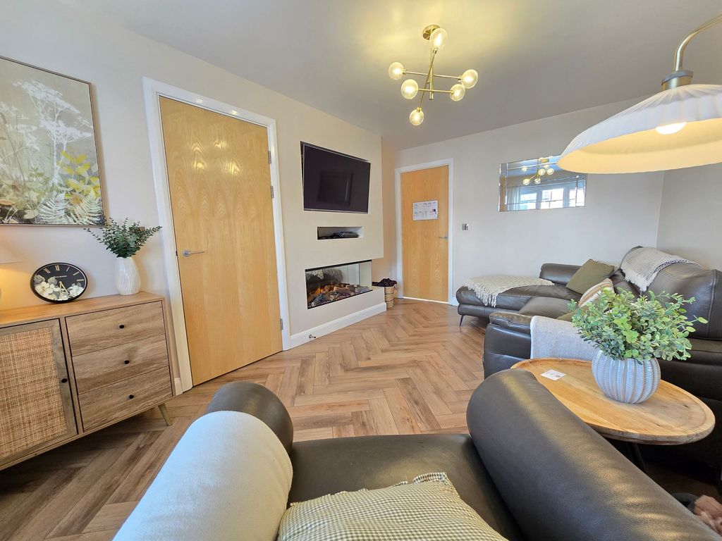 Property photo 2 of 23
