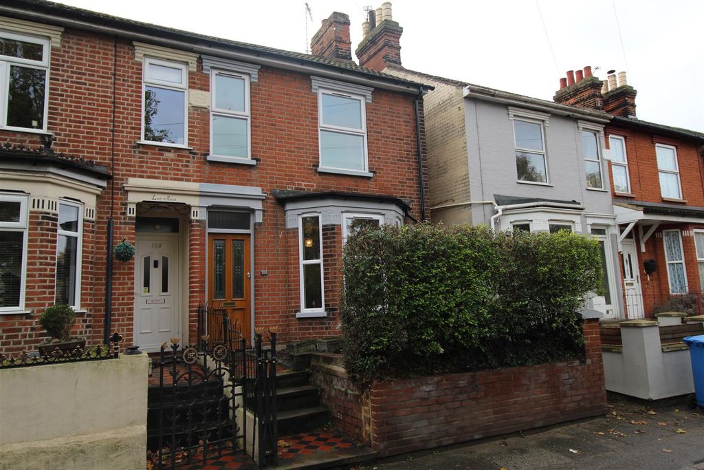 Property photo 1 of 8