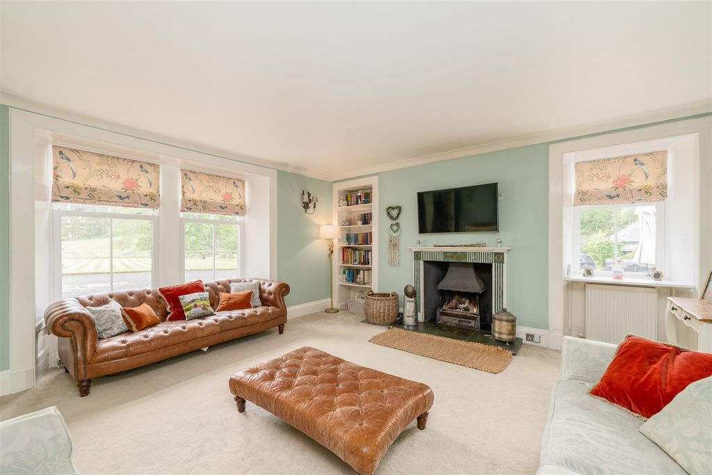 Property photo 2 of 43 Glebe_House-04.Jpg