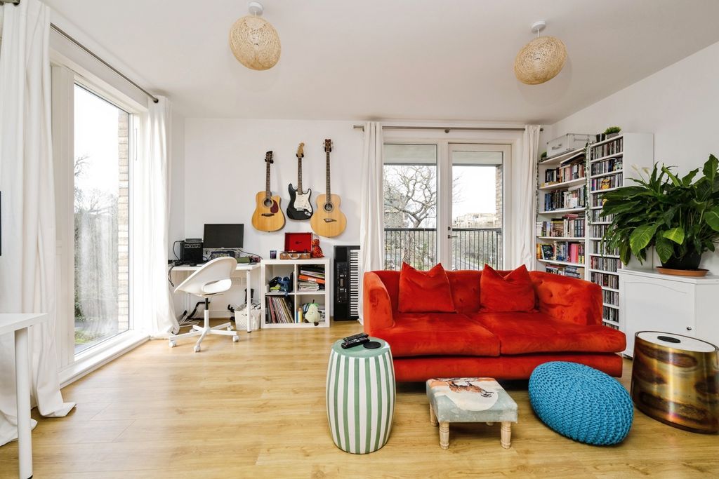 Property photo 2 of 18 Pbox-Img.Jpg