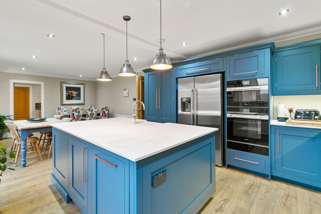 Property photo 3 of 29