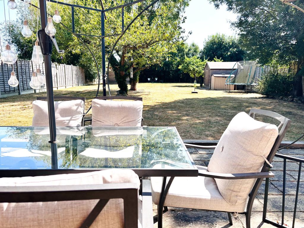 Property photo 2 of 60