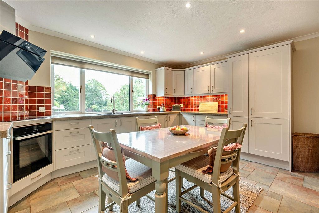 Property photo 1 of 24 Picture No. 27