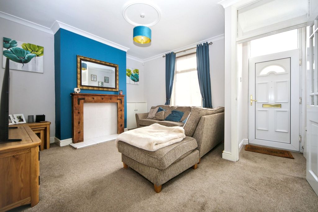 Property photo 2 of 18