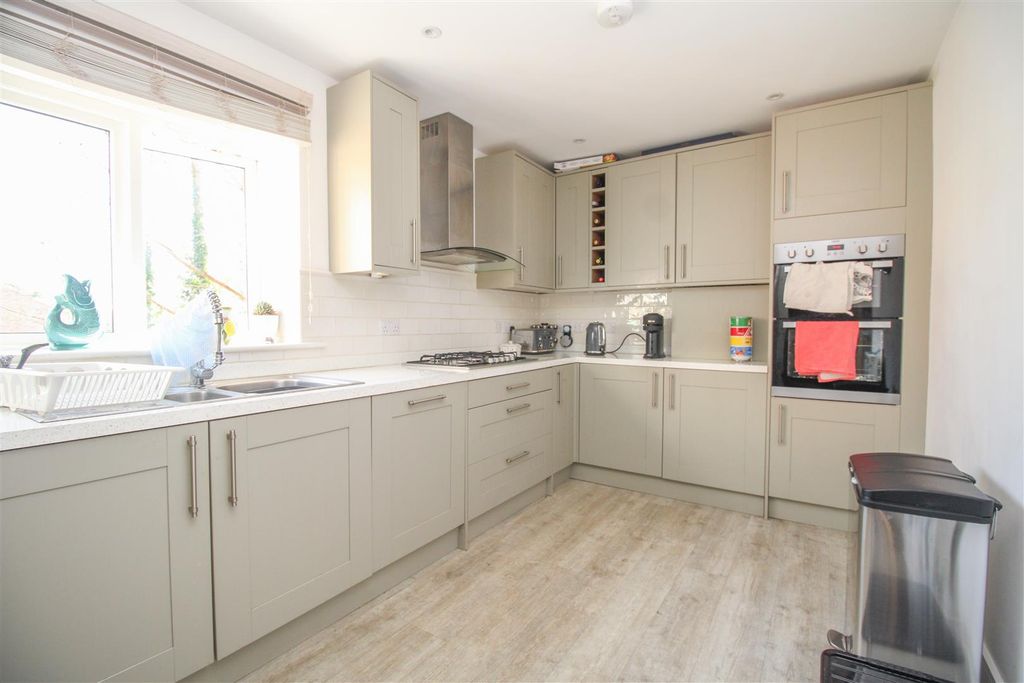 Property photo 2 of 16 Img_2896.Jpg