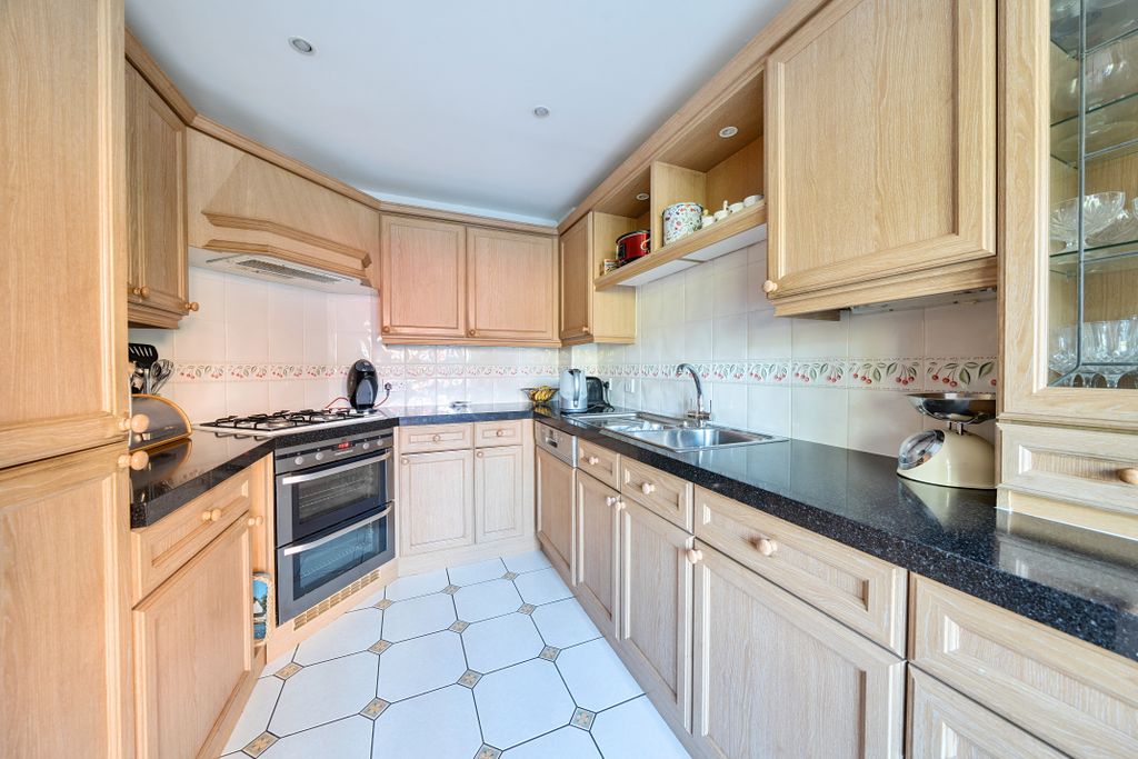 Property photo 3 of 11