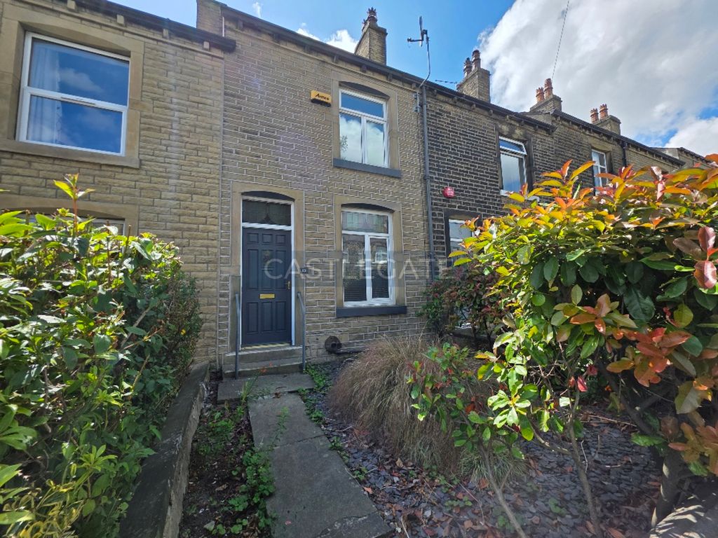 Property photo 1 of 19 10 Thornhill Avenue, Lindley, Huddersfield, HD3 3Dr (23)